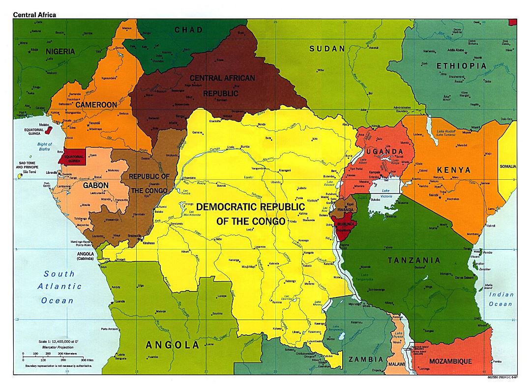 Большая подробная политическая карта Центральной Африки с крупными городами - 1997
