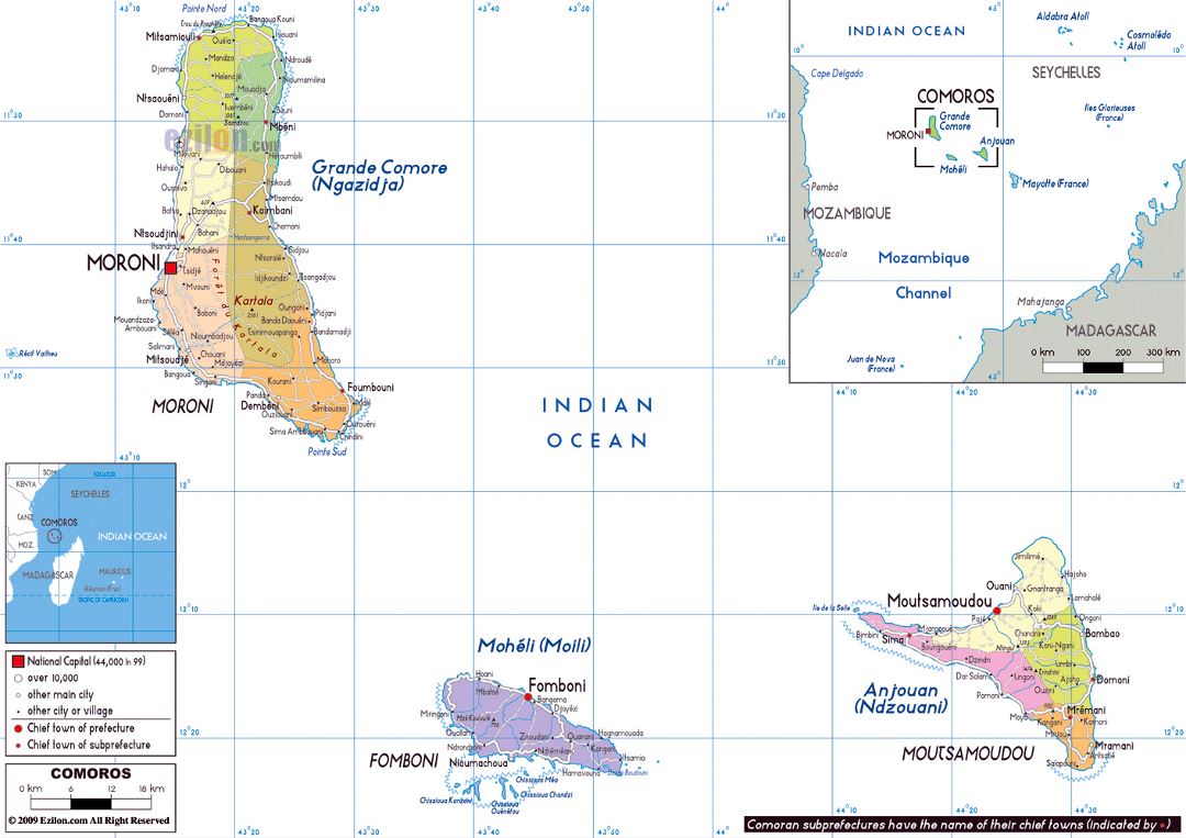Большая политическая и административная карта Коморских островов с дорогами, городами и аэропортами