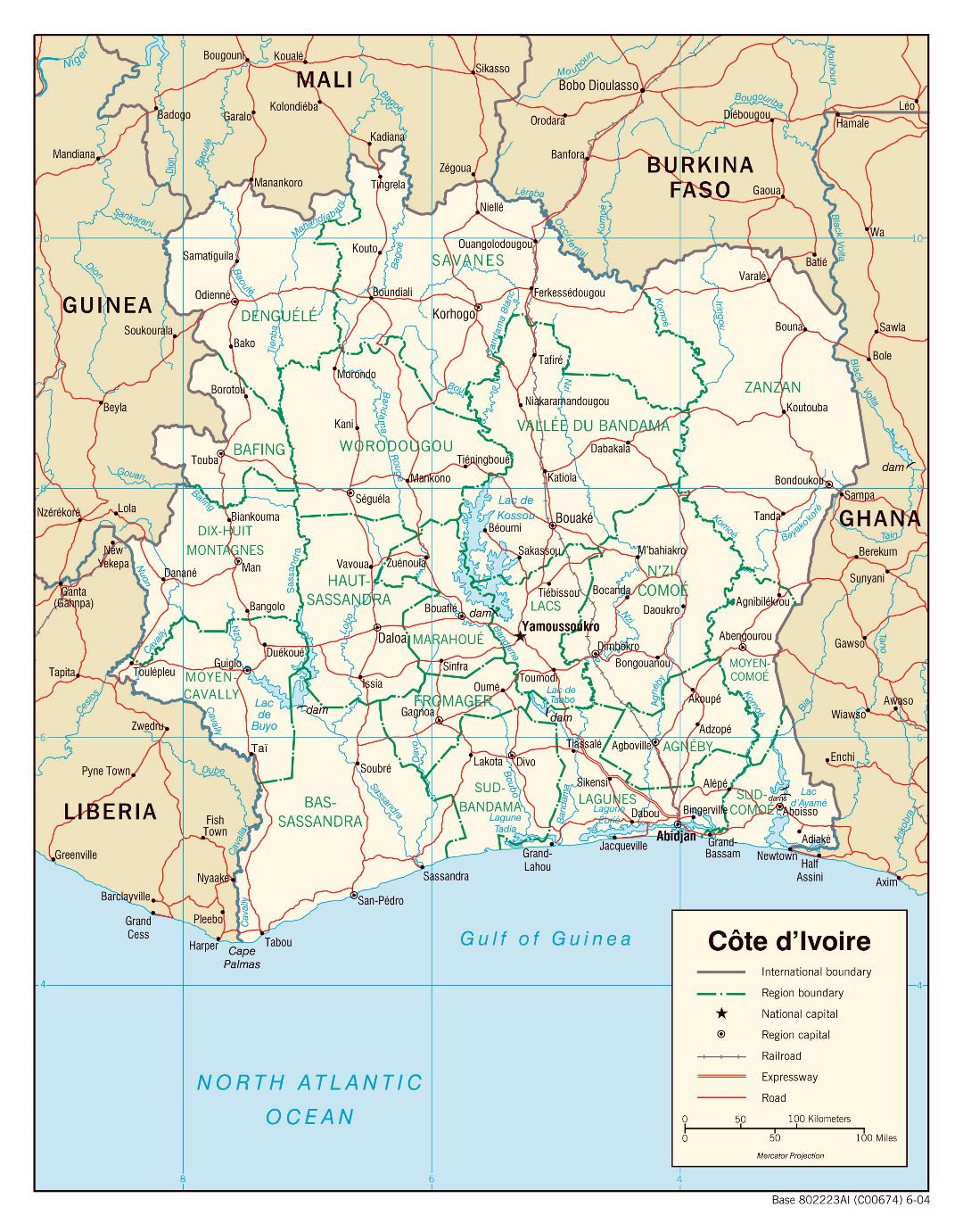 Большая детальная политическая и административная карта Кот-д'Ивуара с дорогами, железными дорогами и крупными городами - 2004