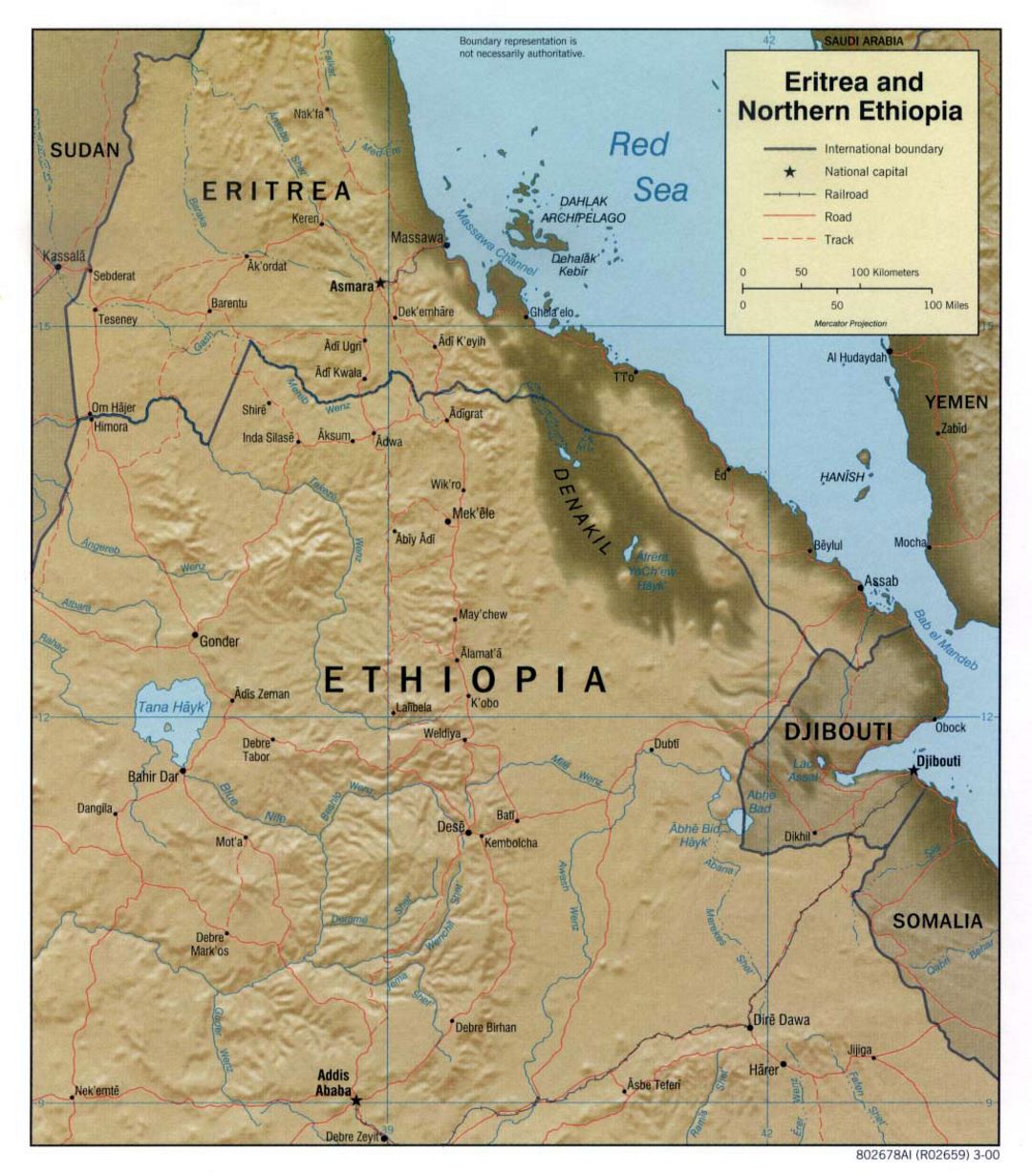 Детальная политическая карта Эритреи и Северной Эфиопии с рельефом, дорогами, железными дорогами и крупными городами - 2000