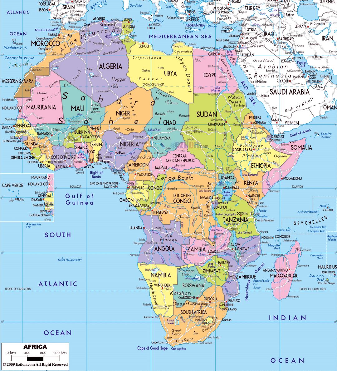 Большая политическая карта Африки с крупными дорогами, столицами стран и большими городами