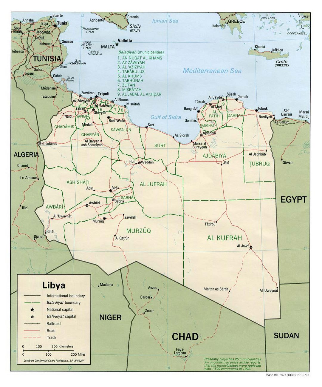 Детальная политическая и административная карта Ливии с дорогами, железными дорогами и крупными городами - 1993