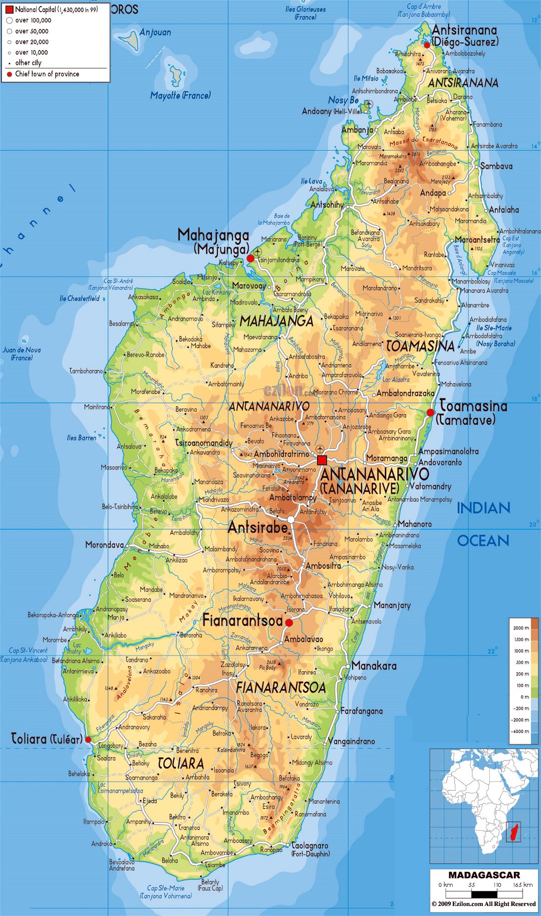 Большая физическая карта Мадагаскара с дорогами, городами и аэропортами