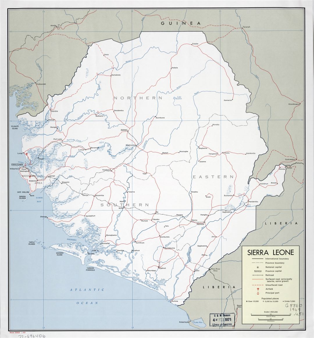 Большая детальная политическая и административная карта Сьерра-Леоне с дорогами, железными дорогами, городами, портами и аэропортами - 1969