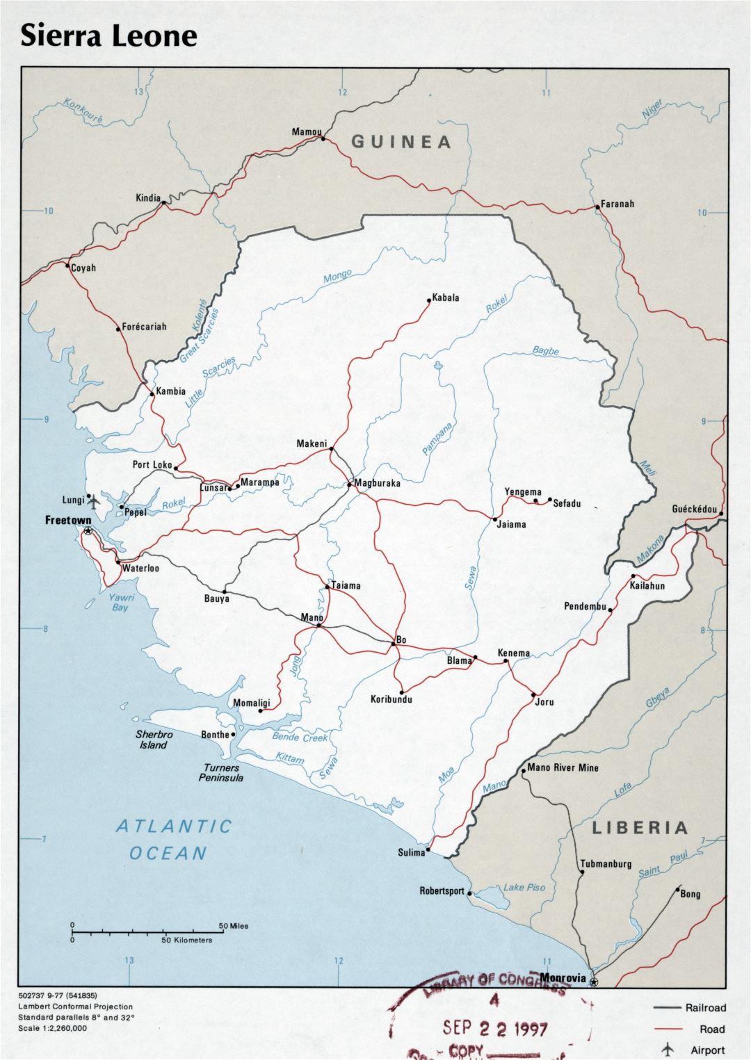 Большая детальная политическая карта Сьерра-Леоне с дорогами, железными дорогами, крупными городами и аэропортами - 1977