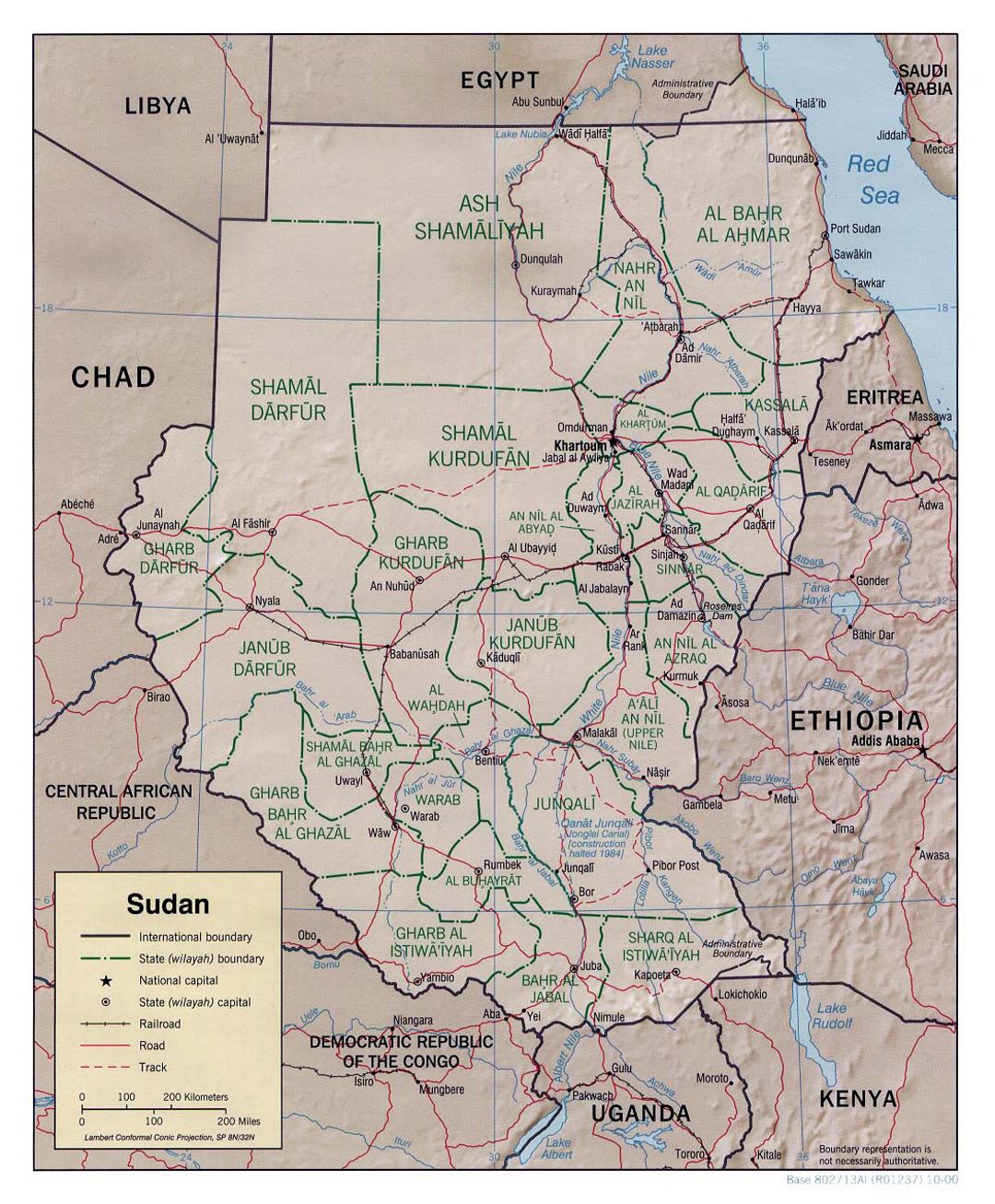 Детальная политическая и административная карта Судана с рельефом, дорогами, железными дорогами и крупными городами - 2000