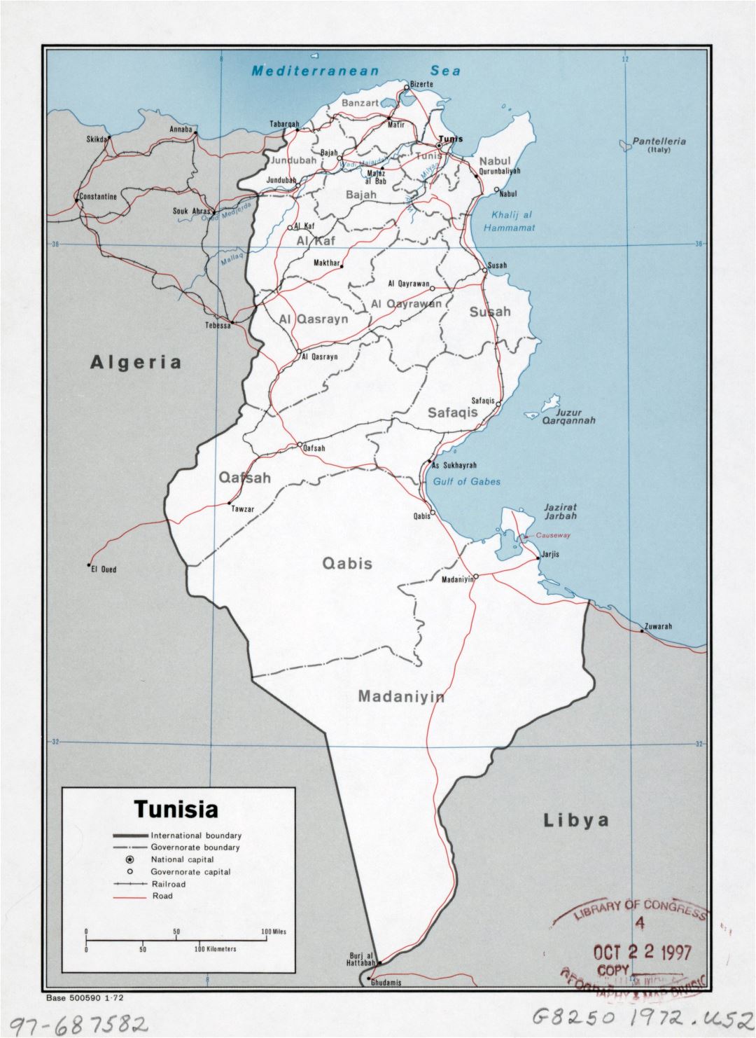Большая детальная политическая и административная карта Туниса с дорогами, железными дорогами и крупными городами - 1972