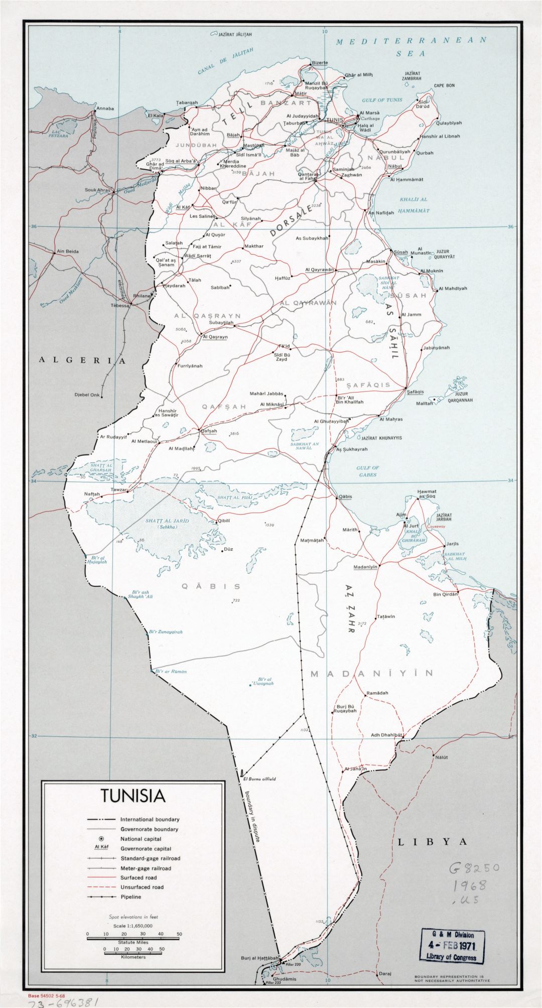 Крупномасштабная политическая и административная карта Туниса с дорогами, железными дорогами, трубопроводами и крупными городами - 1968