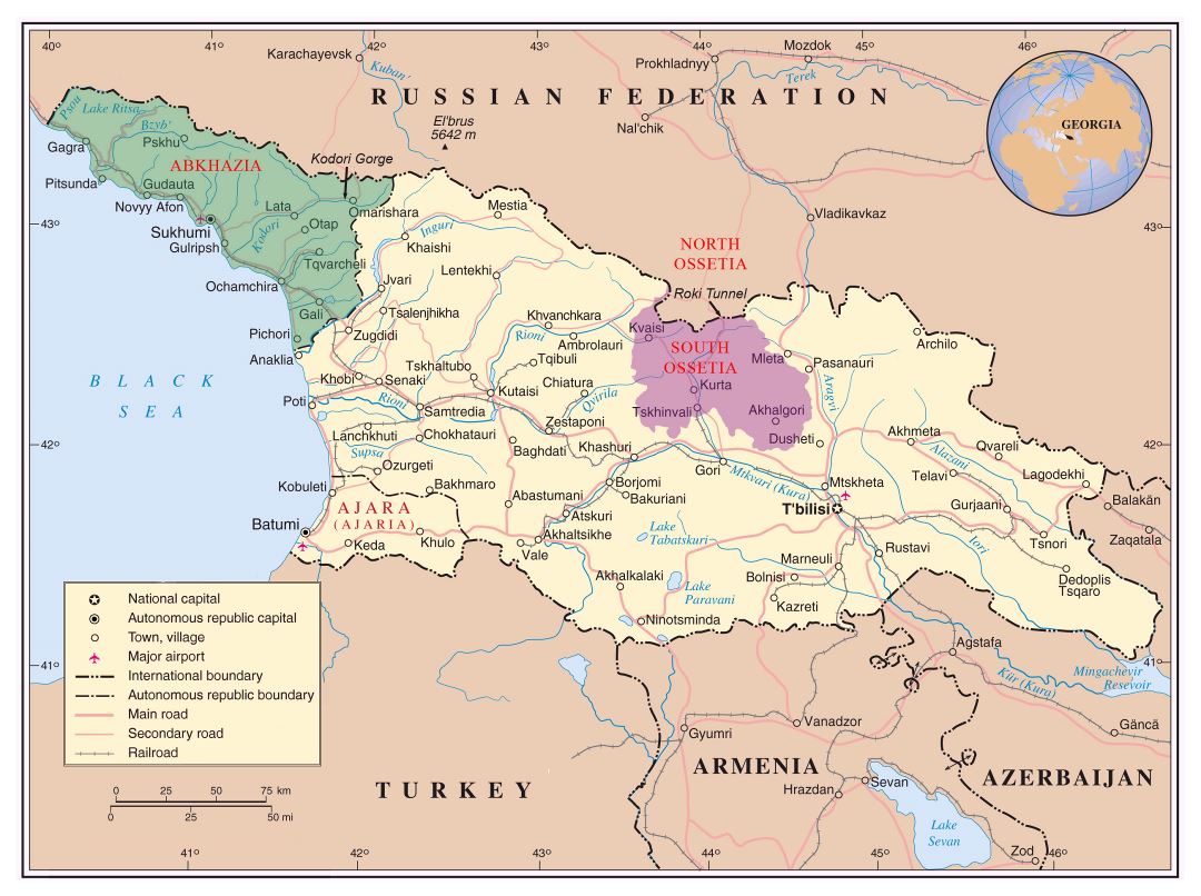 Большая детальная политическая карта Грузии, Абхазии и Южной Осетии с дорогами, железными дорогами, городами и аэропортами