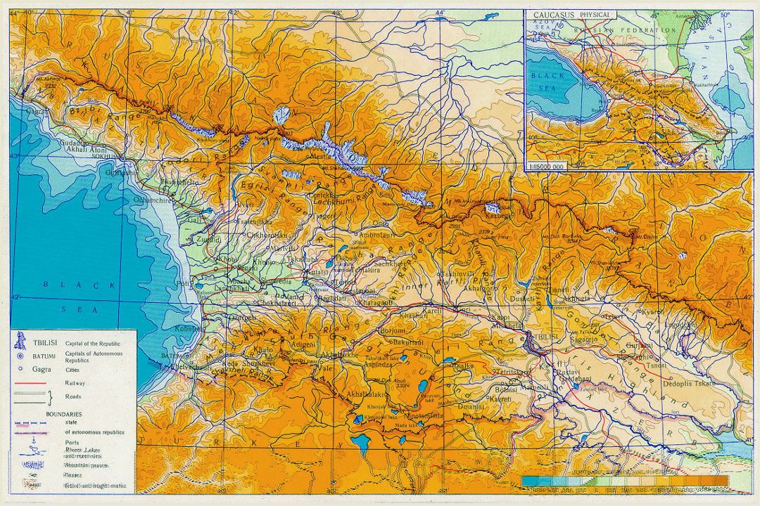 Детальная физическая карта Грузии с дорогами и городами