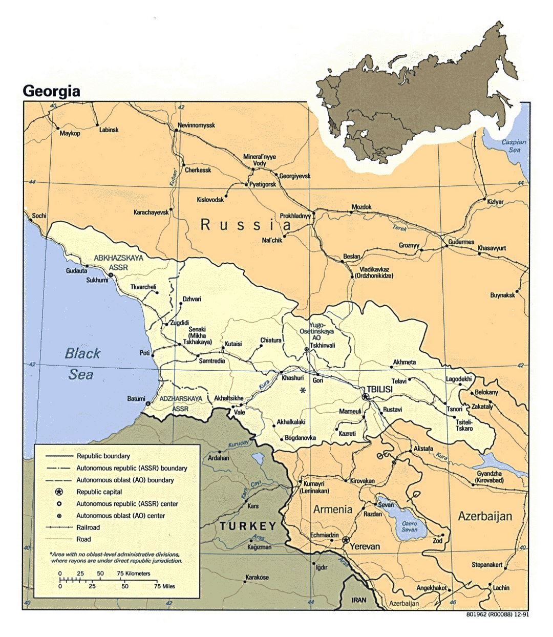 Детальная политическая карта Грузии с дорогами, железными дорогами и крупными городами - 1991