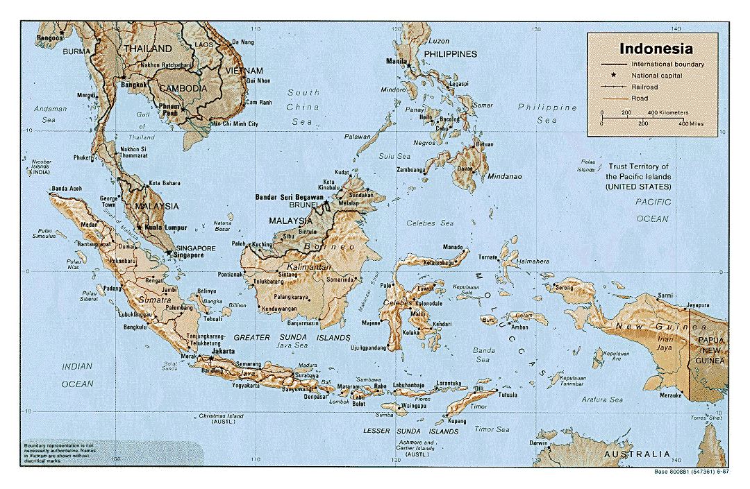 Большая политическая карта Индонезии с рельефом, дорогами и крупными городами - 1987