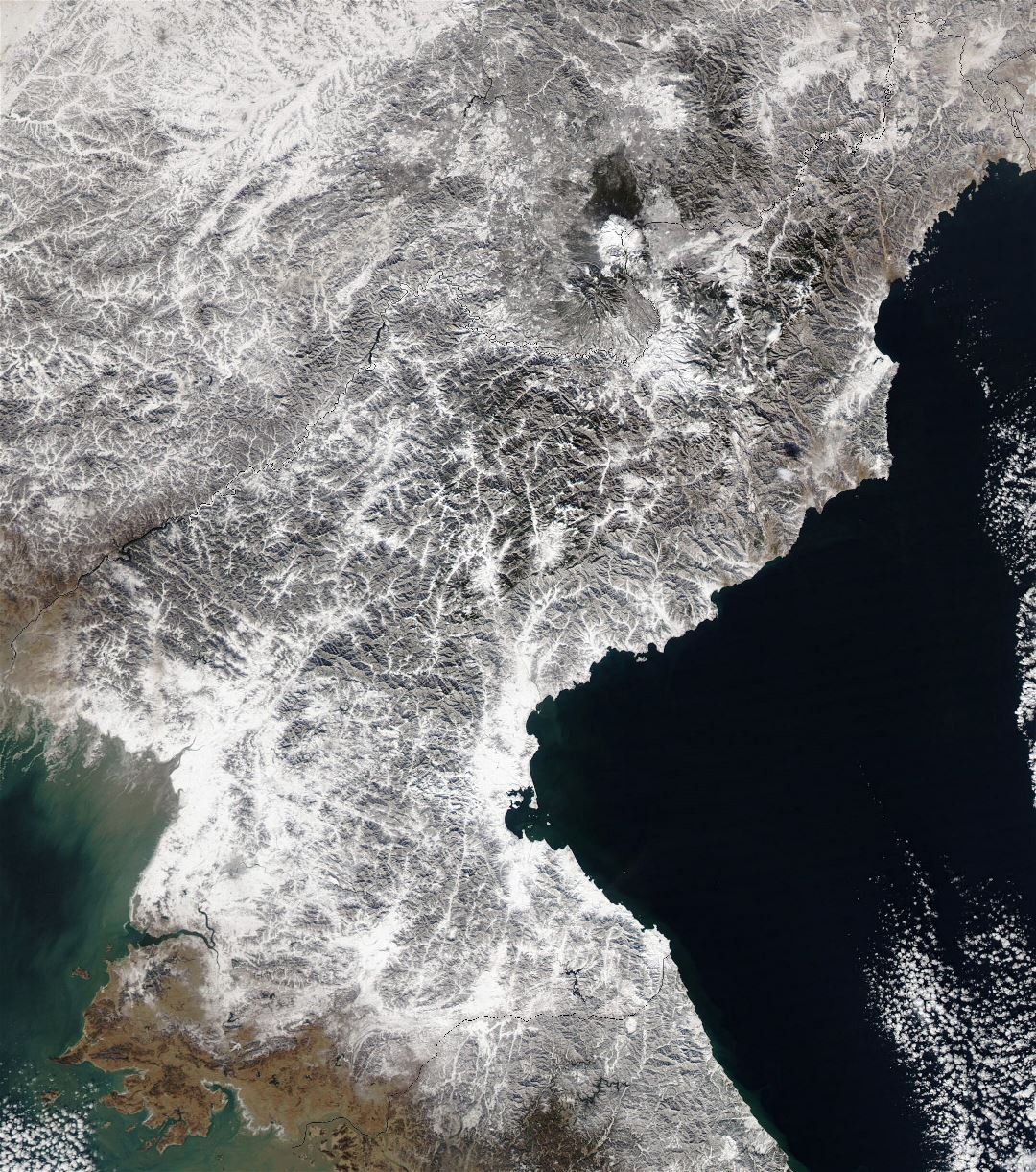 Большая детальная спутниковая карта Северной Кореи