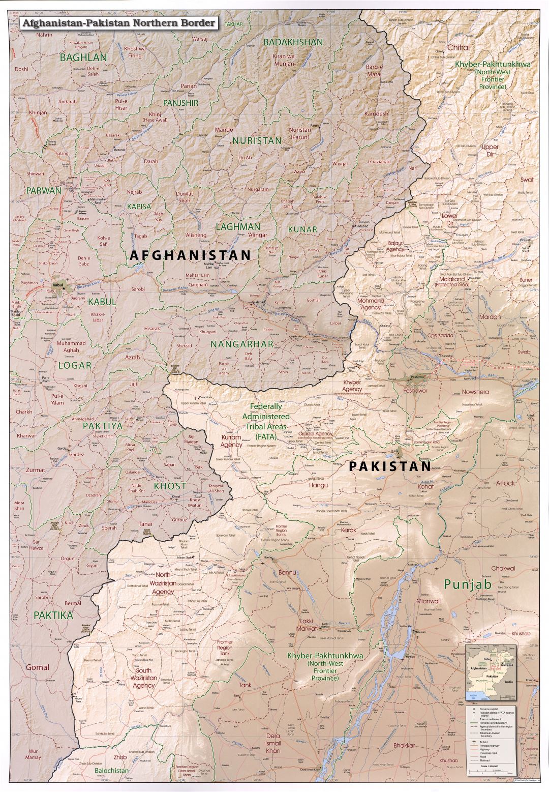 Большая детальная карта северной границы Афганистана и Пакистана с рельефом, административными делениями, дорогами, железными дорогами, аэродромами и всеми городами - 2010