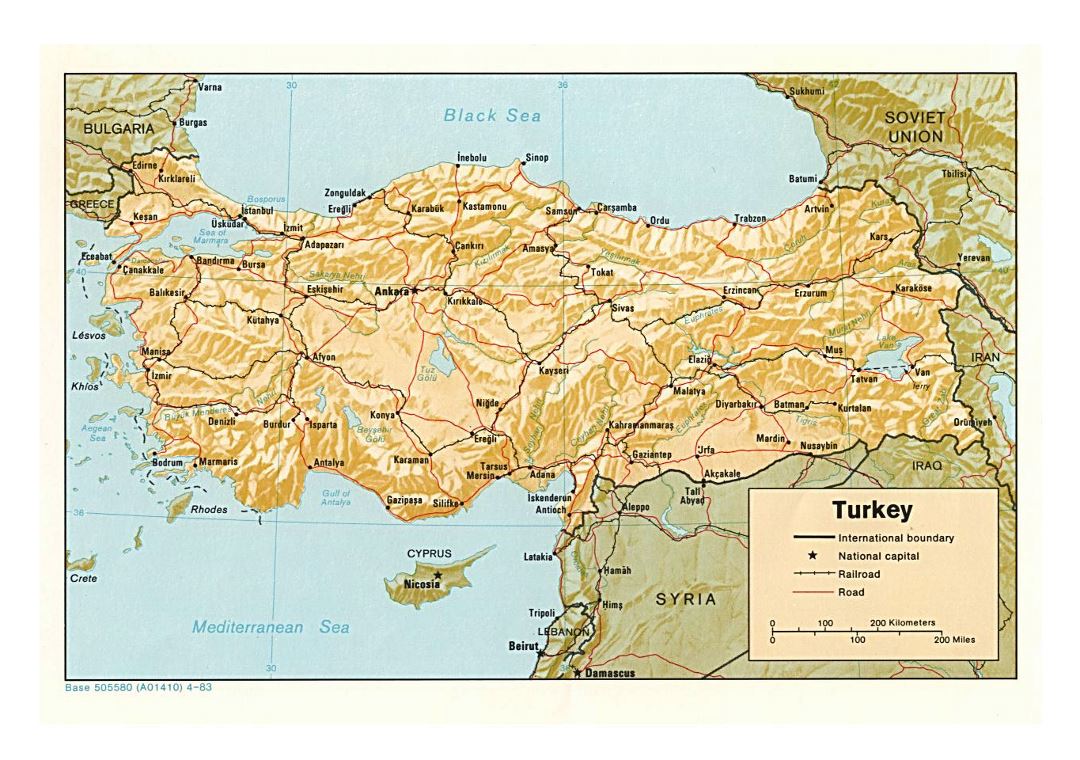 Детальная политическая карта Турции с рельефом, дорогами, железными дорогами и крупными городами - 1983
