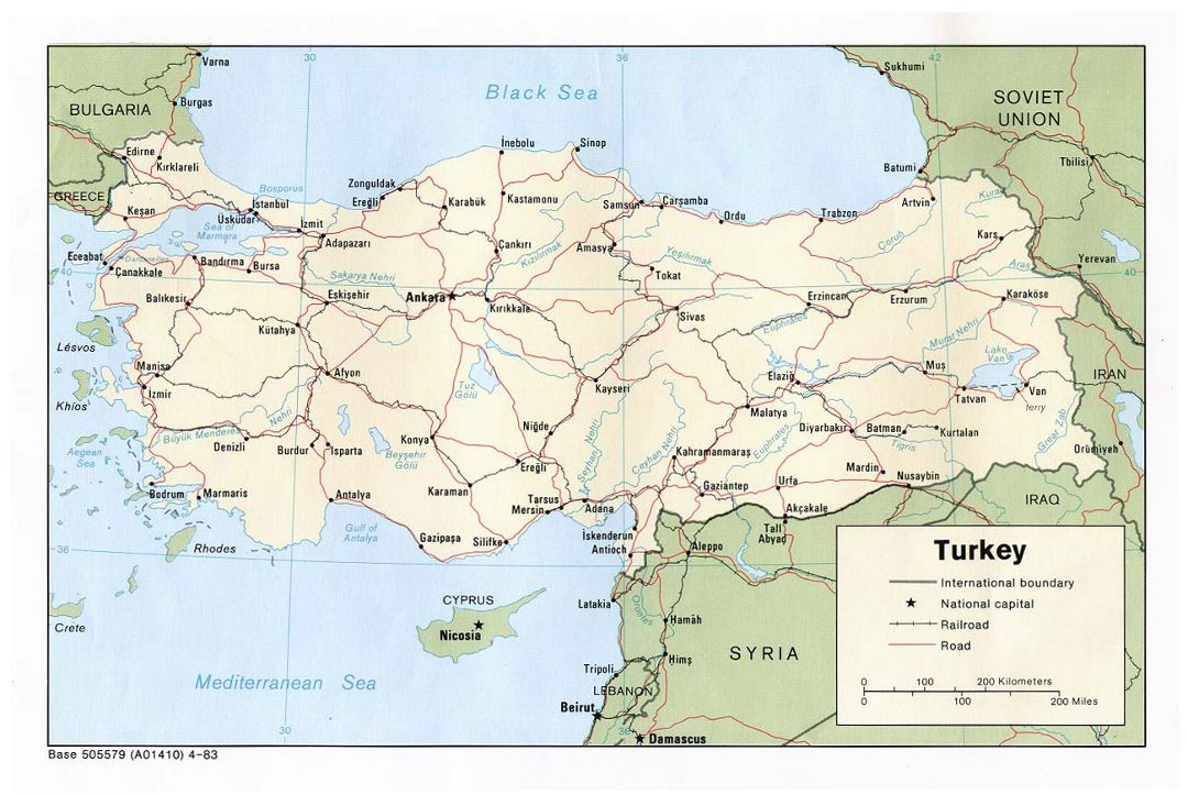 Детальная политическая карта Турции с дорогами, железными дорогами и крупными городами - 1983