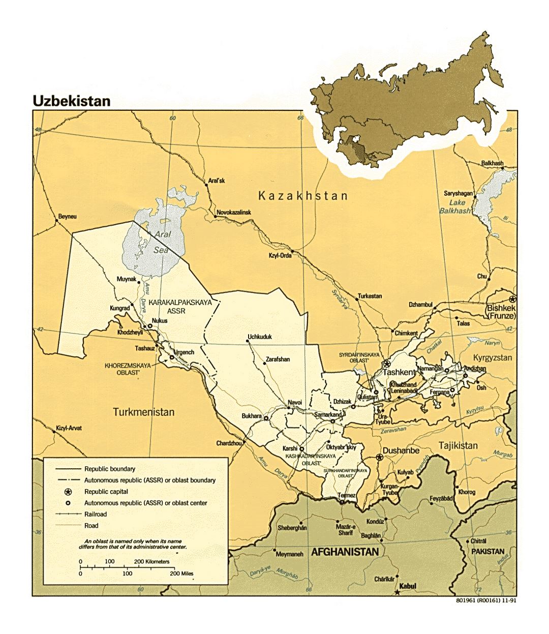 Детальная политическая и административная карта Узбекистана с дорогами, железными дорогами и крупными городами - 1991