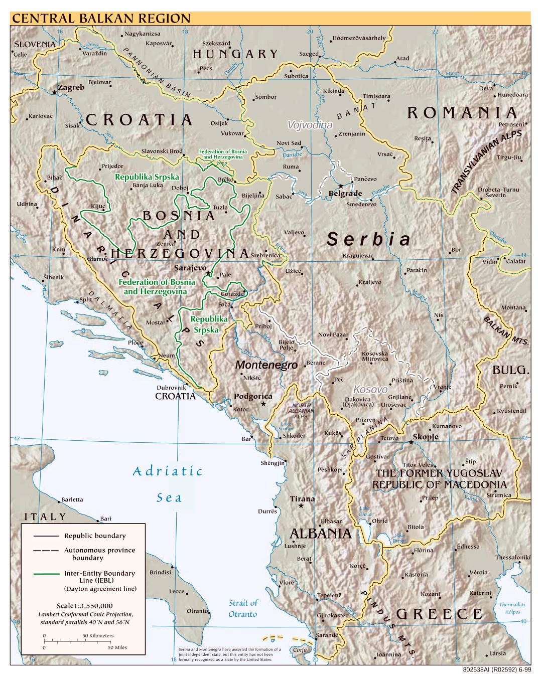 Политическая карта Центральных Балкан с рельефом, дорогами и городами в большом формате - 1999