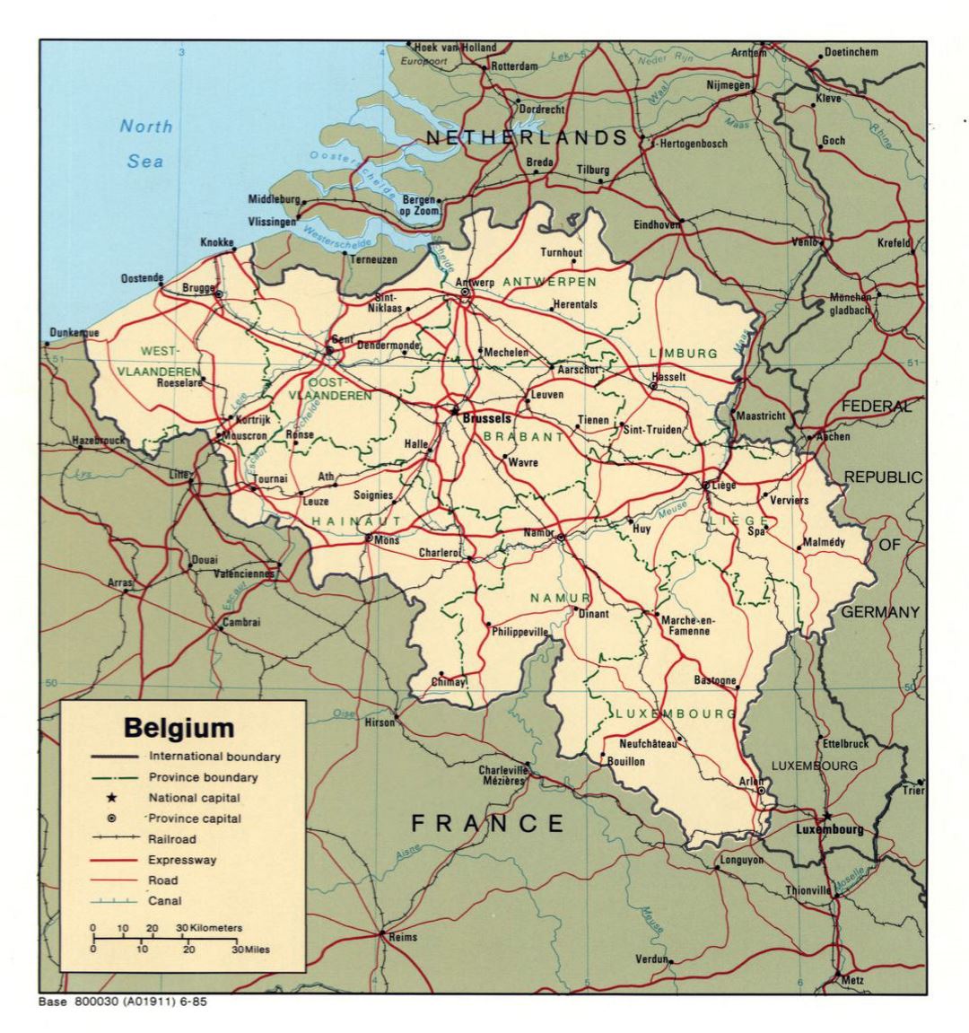Большая политическая и административная карта Бельгии  дорогами и большими городами - 1985