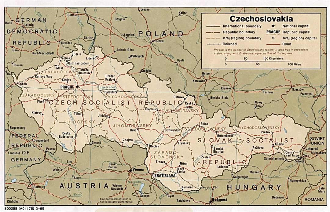 Большая политическая и административная карта Чехословакии с дорогами и крупными городами - 1985