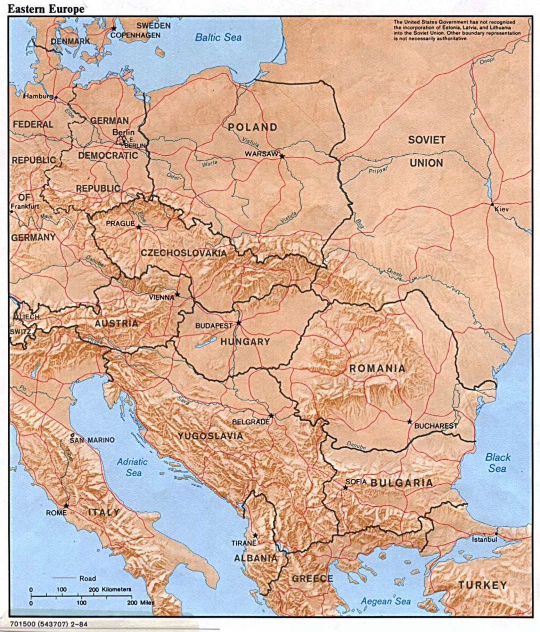 Подробная политическая карта Восточной Европы с рельефом - 1984