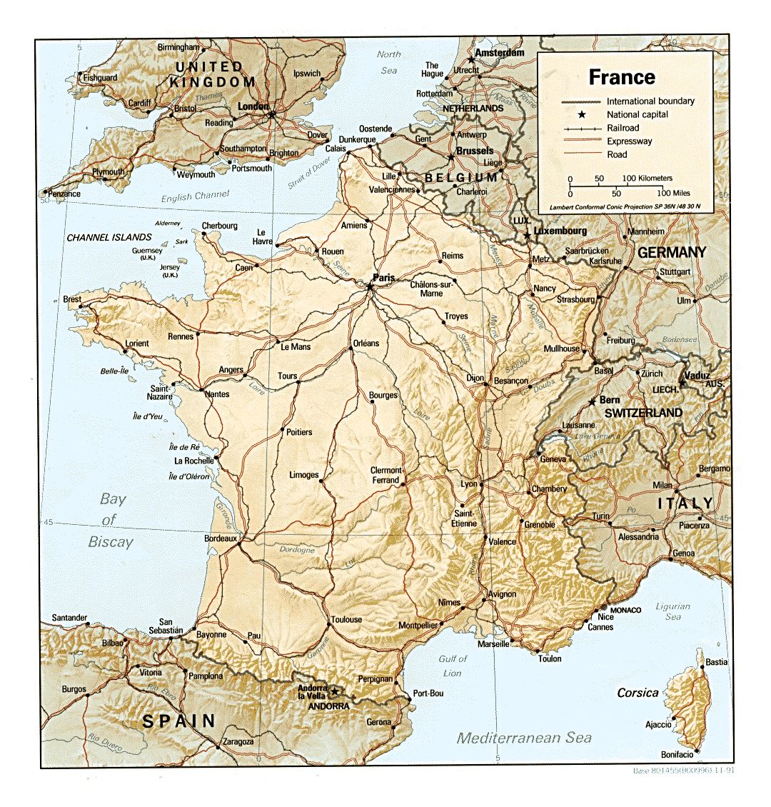 Большая политическая карта Франции с рельефом - 1991