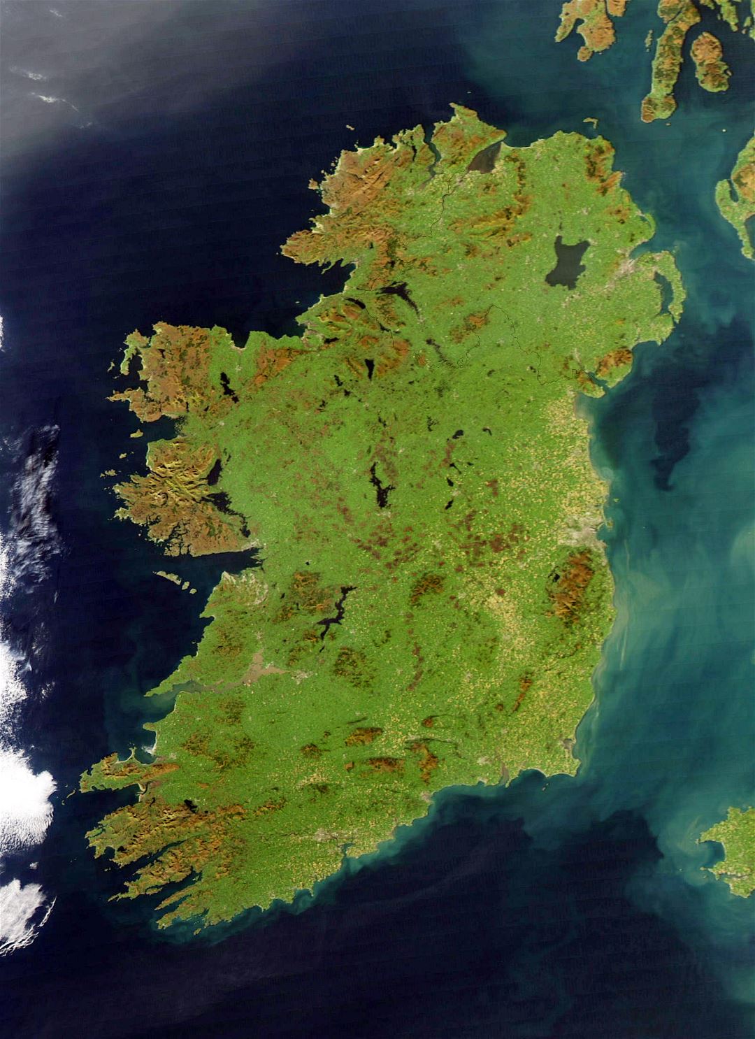 Большая детальная спутниковая карта Ирландии