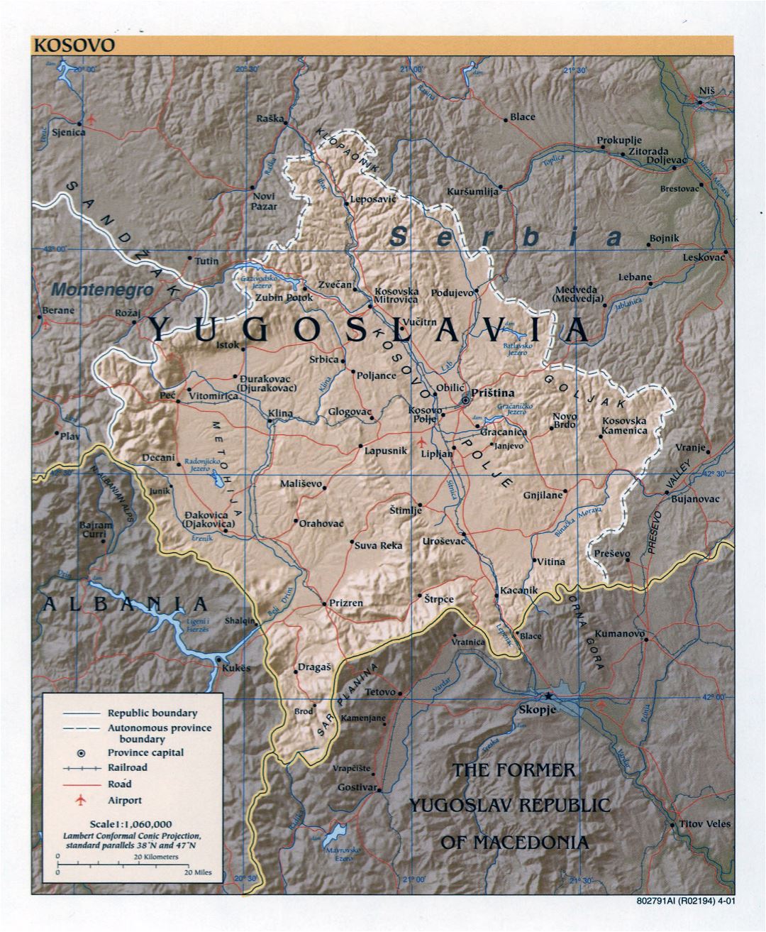 Большая детальная политическая карта Косово с рельефом, дорогами, железными дорогами, крупными городами и аэропортами - 2001