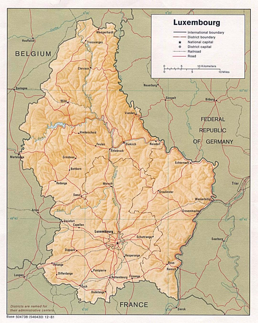 Детальная политическая и административная карта Люксембурга с рельефом, дорогами, железными дорогами и крупными городами - 1981