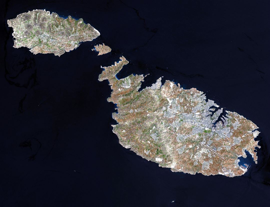 Большая детальная спутниковая карта Мальты и Гозо