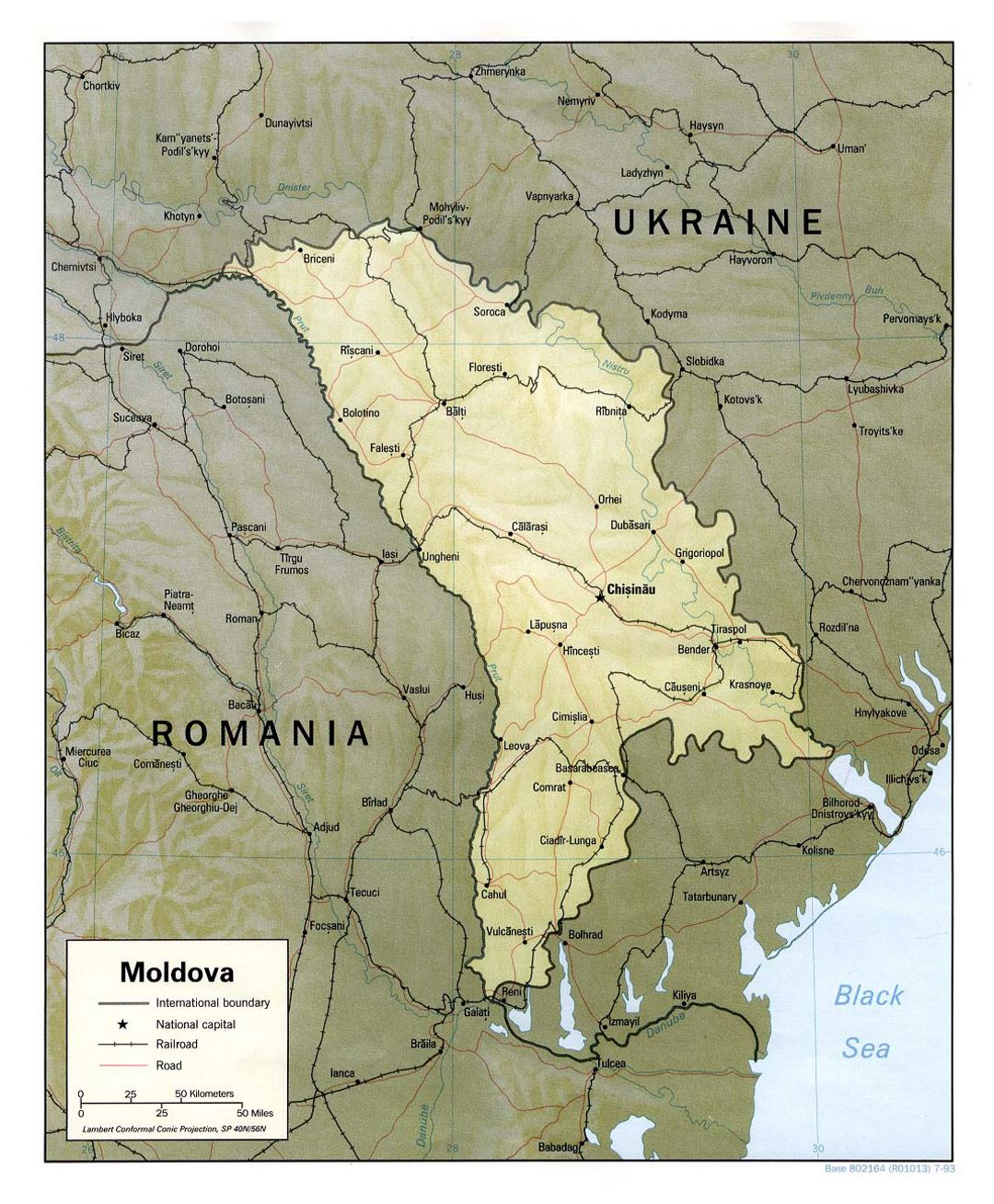 Детальная политическая карта Молдовы с рельефом, дорогами, железными дорогами и крупными городами - 1993