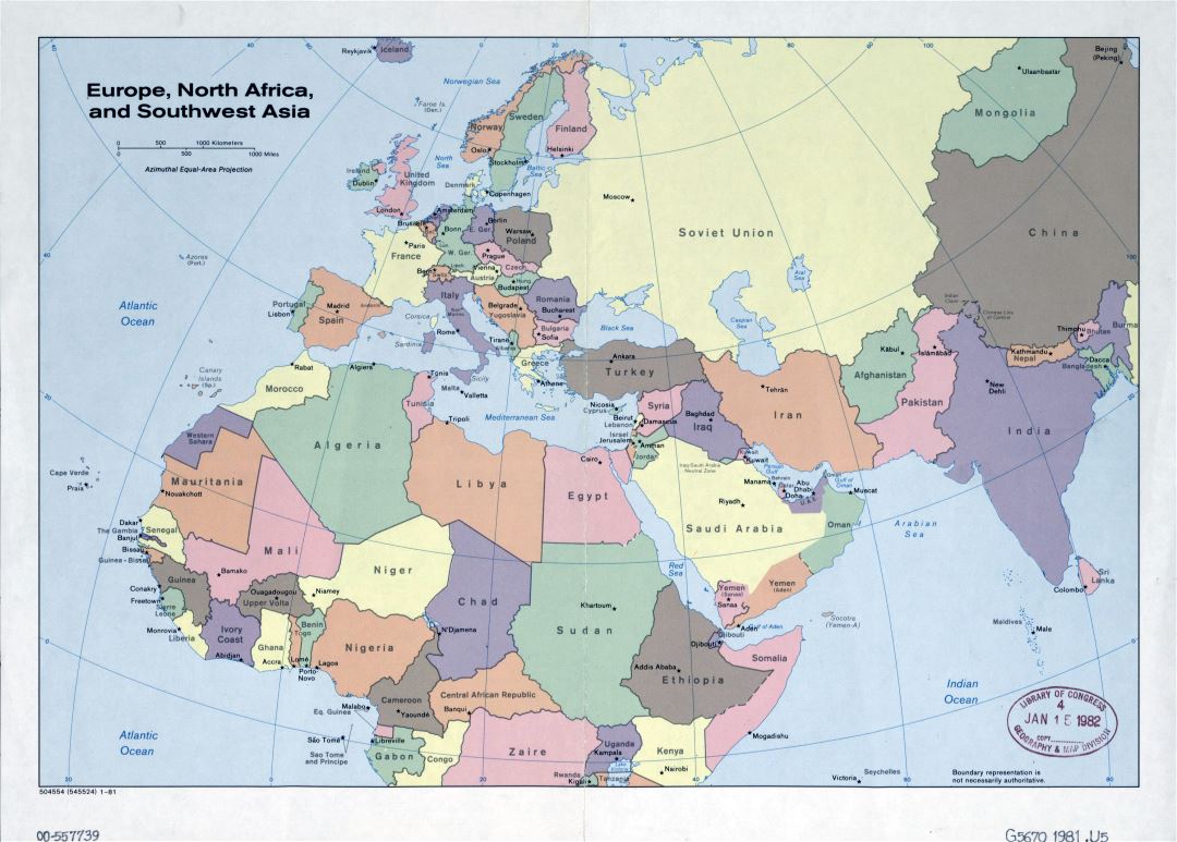 Большая детальная старая политическая карта Европы, Северной Африки и Юго-Восточной Азии - 1981