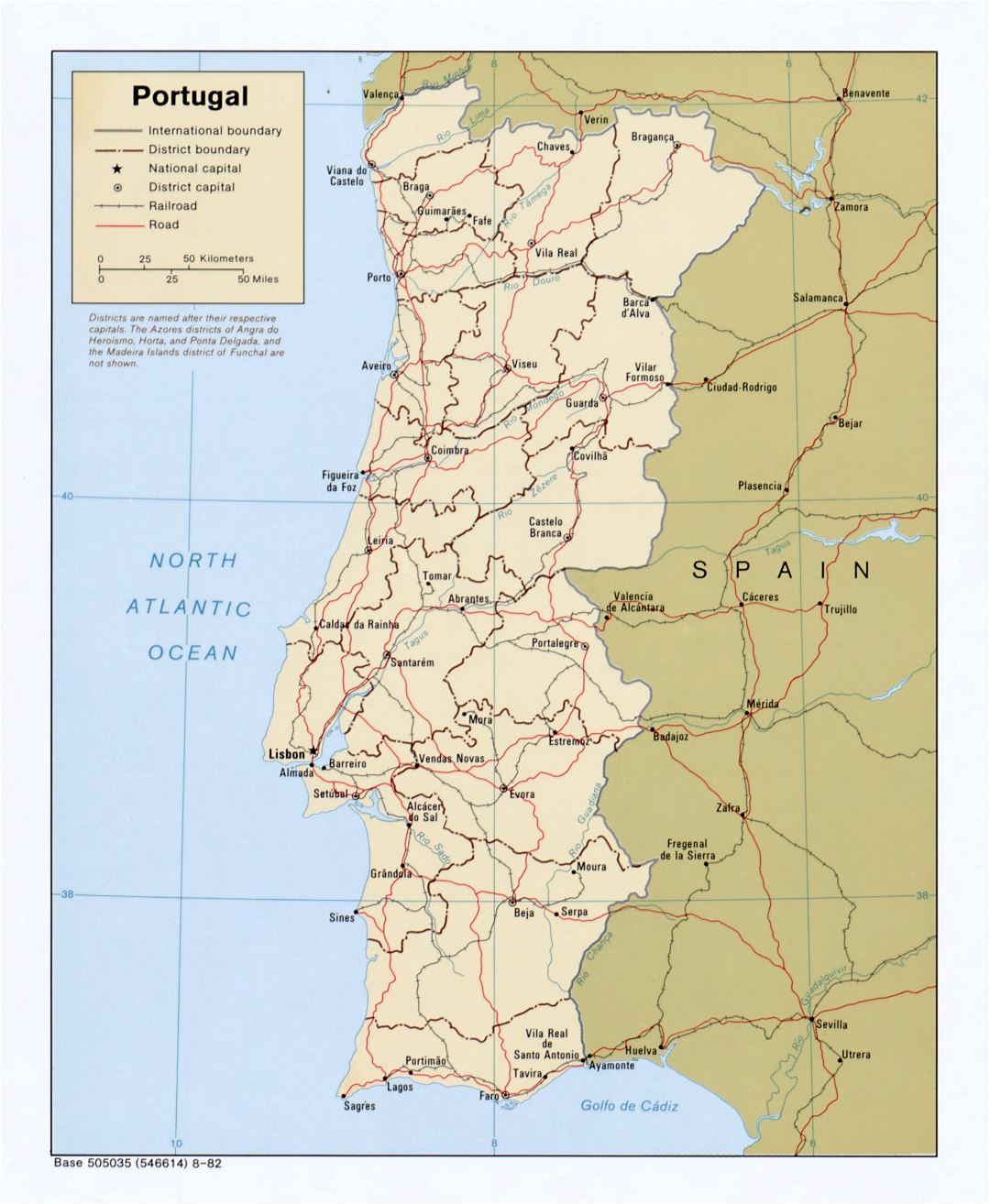 Большая детальная политическая и административная карта Португалии с дорогами и крупными городами - 1982