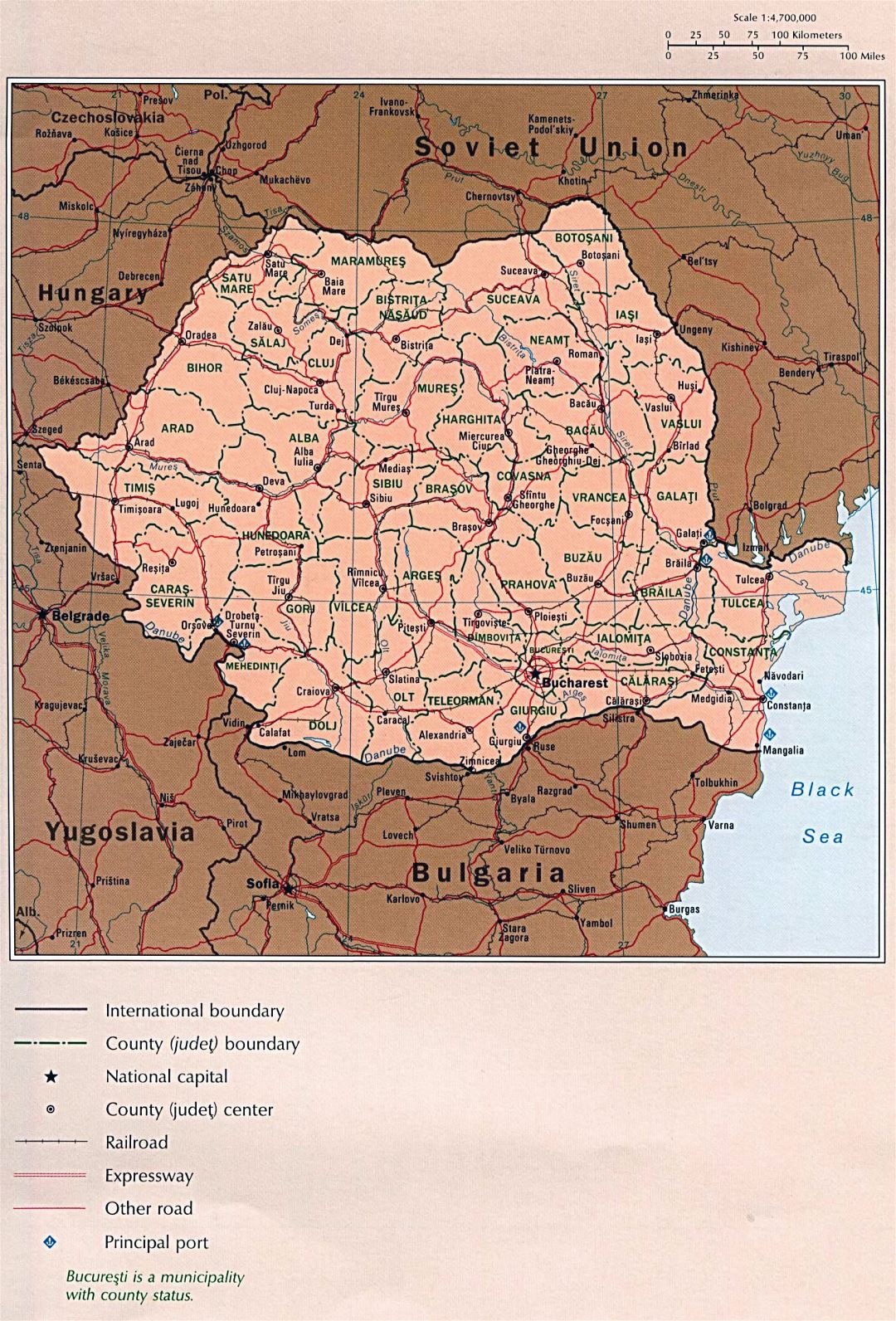 Большая детальная политическая и административная карта Румынии с дорогами, железными дорогами и крупными городами