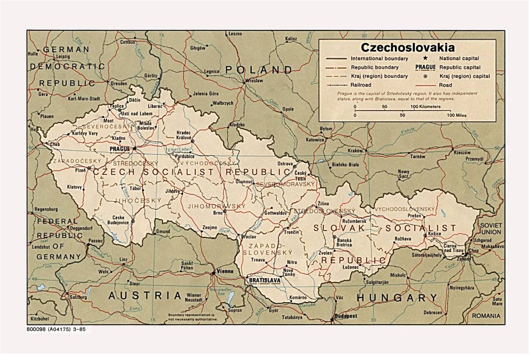 Детальная политическая и административная карта Чехословакии с дорогами, железными дорогами и крупными городами - 1985