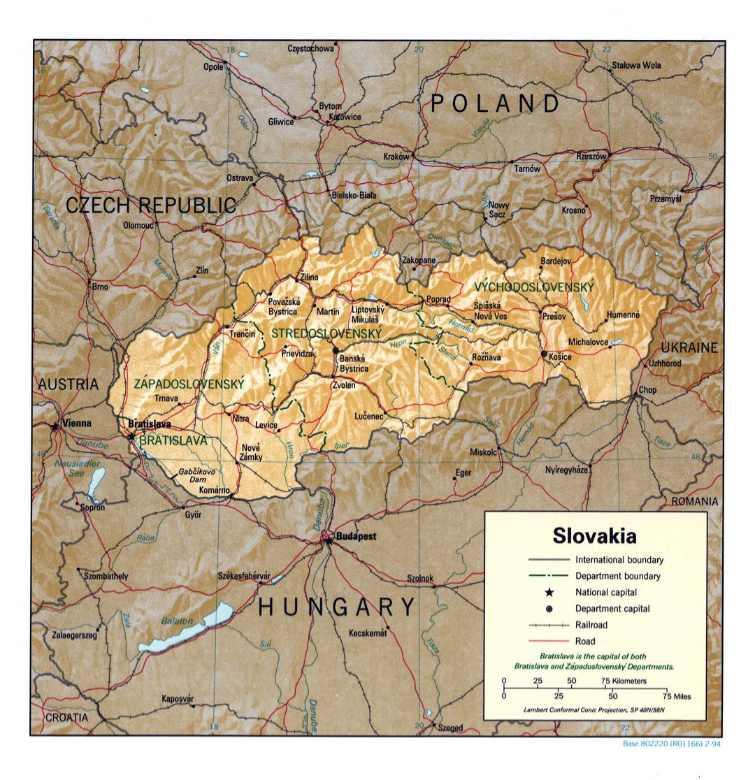 Большая детальная политическая и административная карта Словакии с рельефом, дорогами, железными дорогами и крупными городами - 1994
