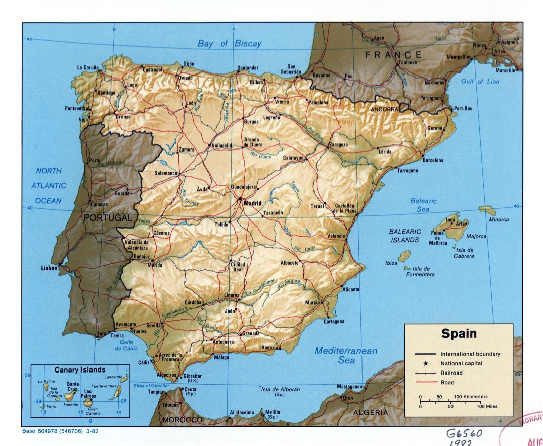Крупномасштабная политическая карта Испании с рельефом, дорогами, железными дорогами и крупными городами - 1982