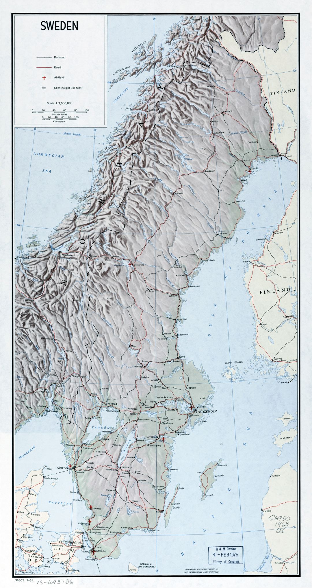 Большая детальная политическая карта Швеции с рельефом, дорогами, железными дорогами, крупными городами и аэропортами - 1963