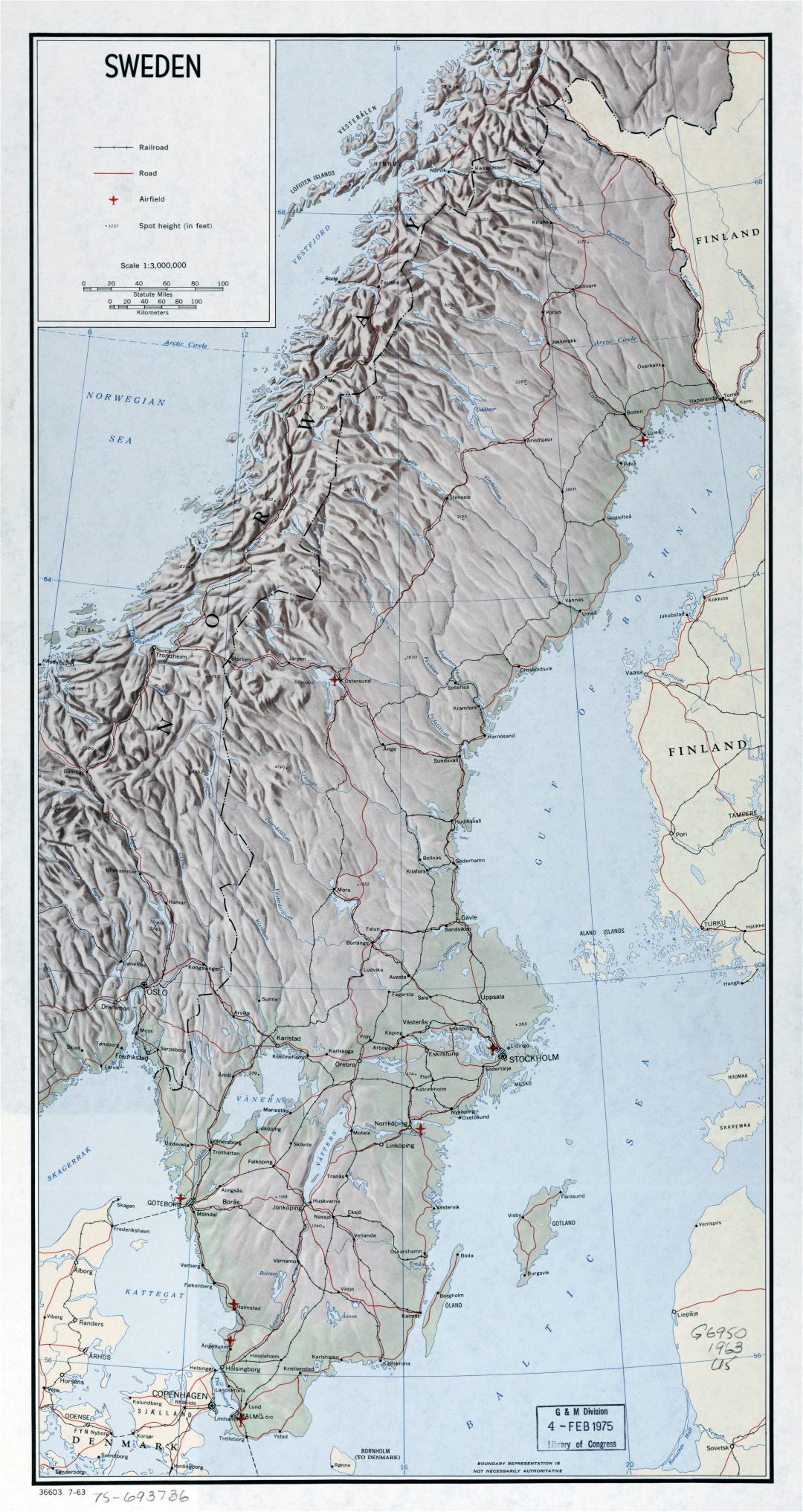 Крупномасштабная политическая карта Швеции с рельефом, дорогами, железными дорогами, крупными городами и аэропортами - 1963