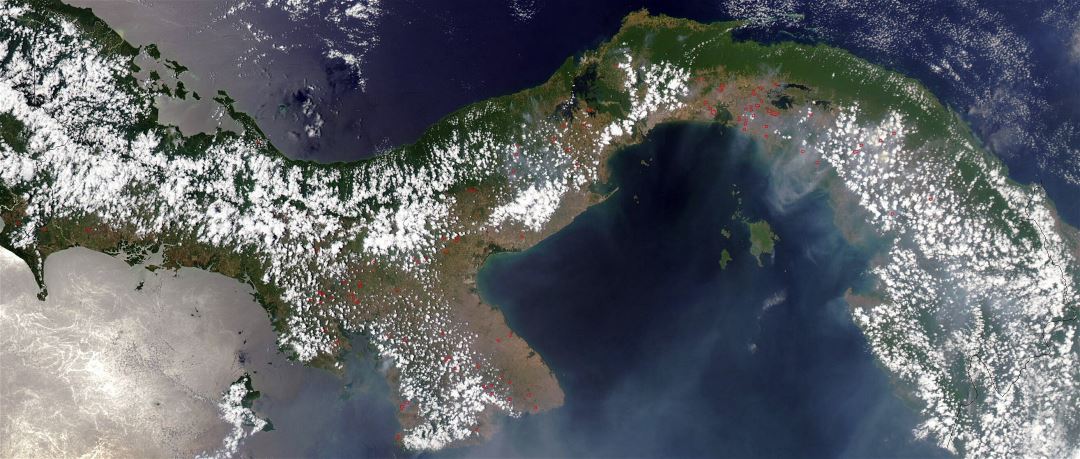 Большая детальная спутниковая карта Панамы