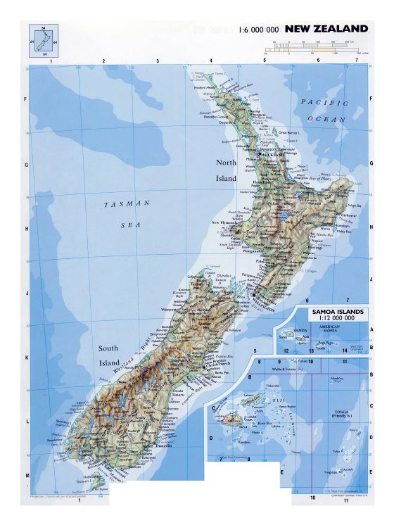 Большая детальная карта Новой Зеландии с рельефом, дорогами, железными дорогами, городами, аэропортами и другими пометками