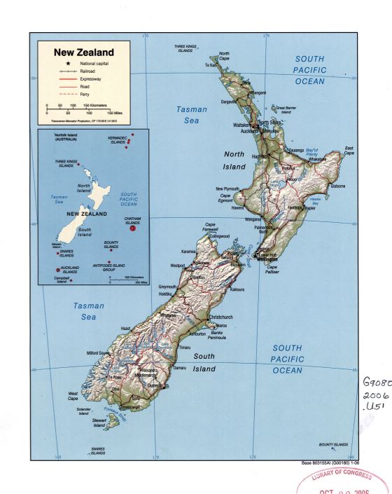 Большая детальная политическая карта Новой Зеландии с рельефом, пометками дорог, железных дорог и городов - 2006