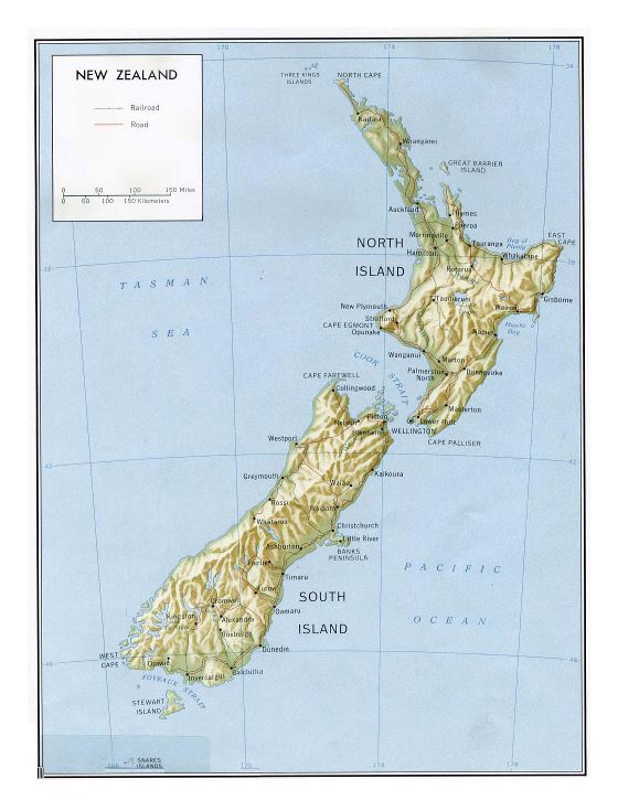 Большая политическая карта Новой Зеландии с рельефом, пометками дорог, железных дорог и городов - 1981