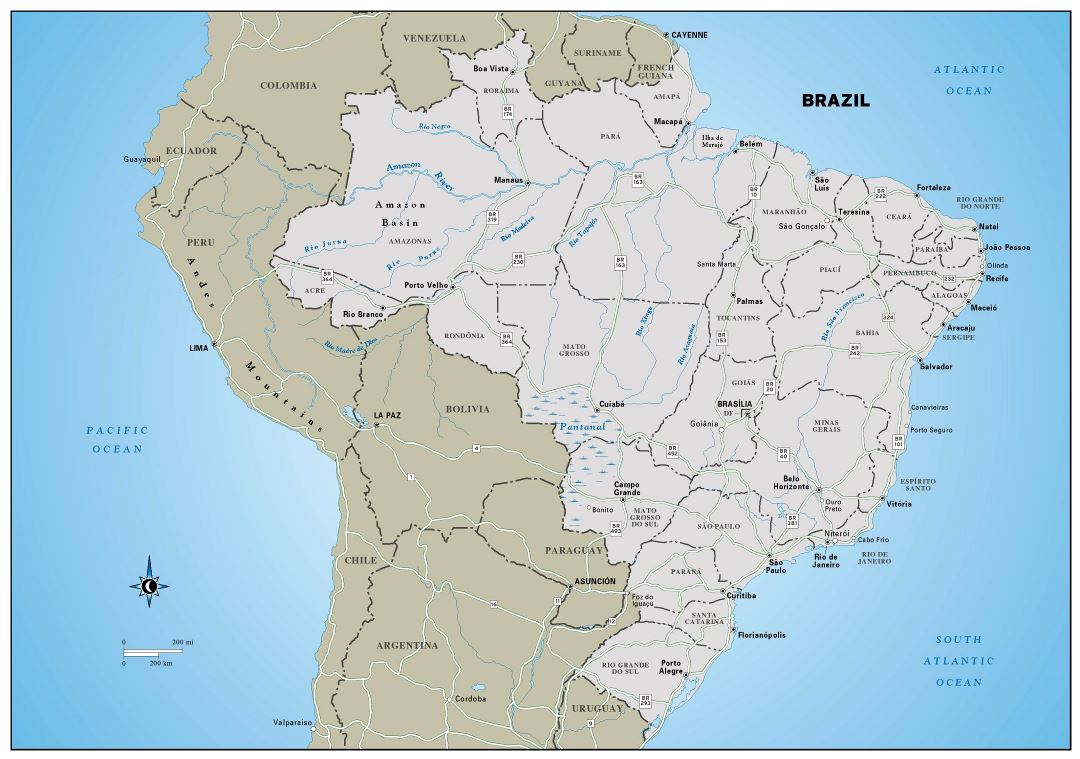 Большая детальная политическая и административная карта Бразилии с автомагистралями и крупными городами