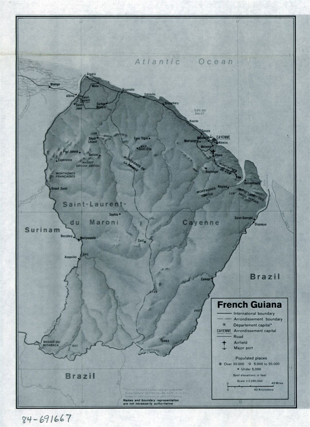 Большая детальная политическая и административная карта Французской Гвианы с рельефом, дорогами, городами, аэропортами и морскими портами - 1983