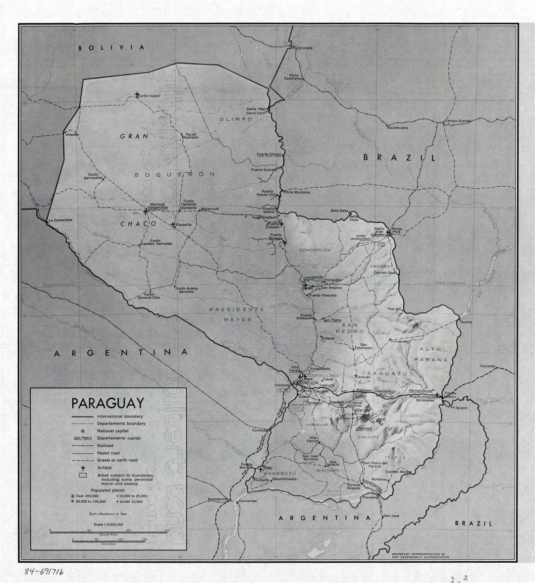Большая детальная политическая и административная карта Парагвая с рельефом, пометками дорог, железных дорог, городов и аэропортов - 1983