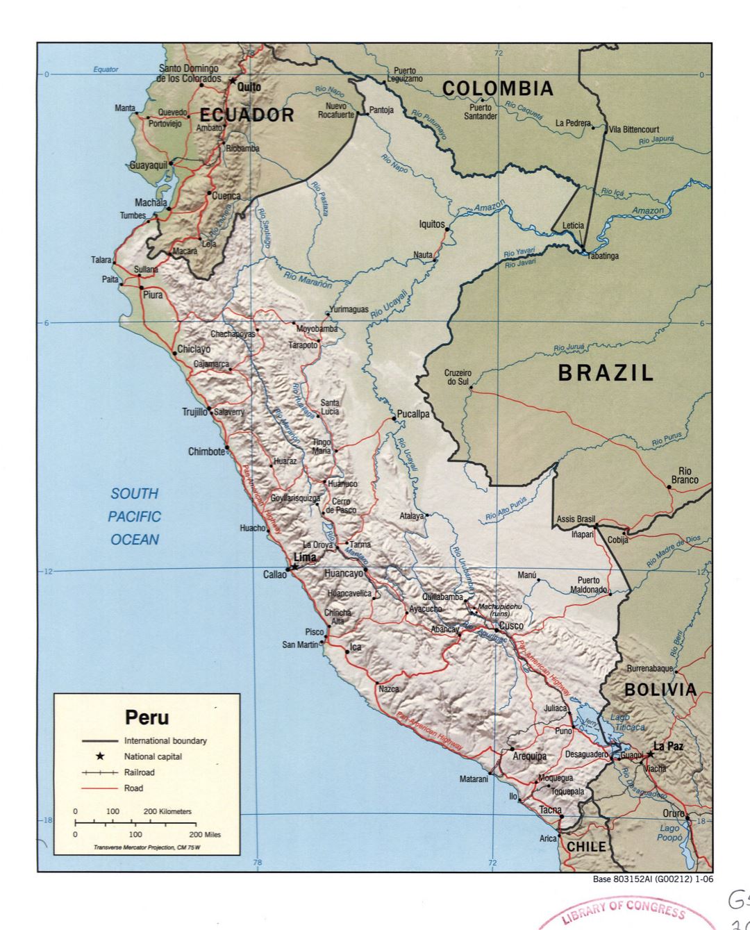 Большая детальная политическая карта Перу с рельефом, пометками дорог, железных дорог и крупных городов - 2006